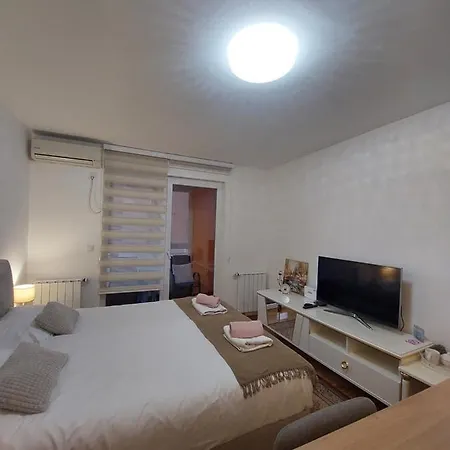 Lored Apartmán *